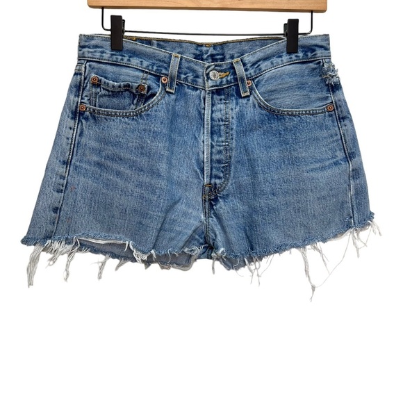 Vintage Levis Cut Off Denim Shorts Distressed Button Fly Size 31 - Picture 1 of 10